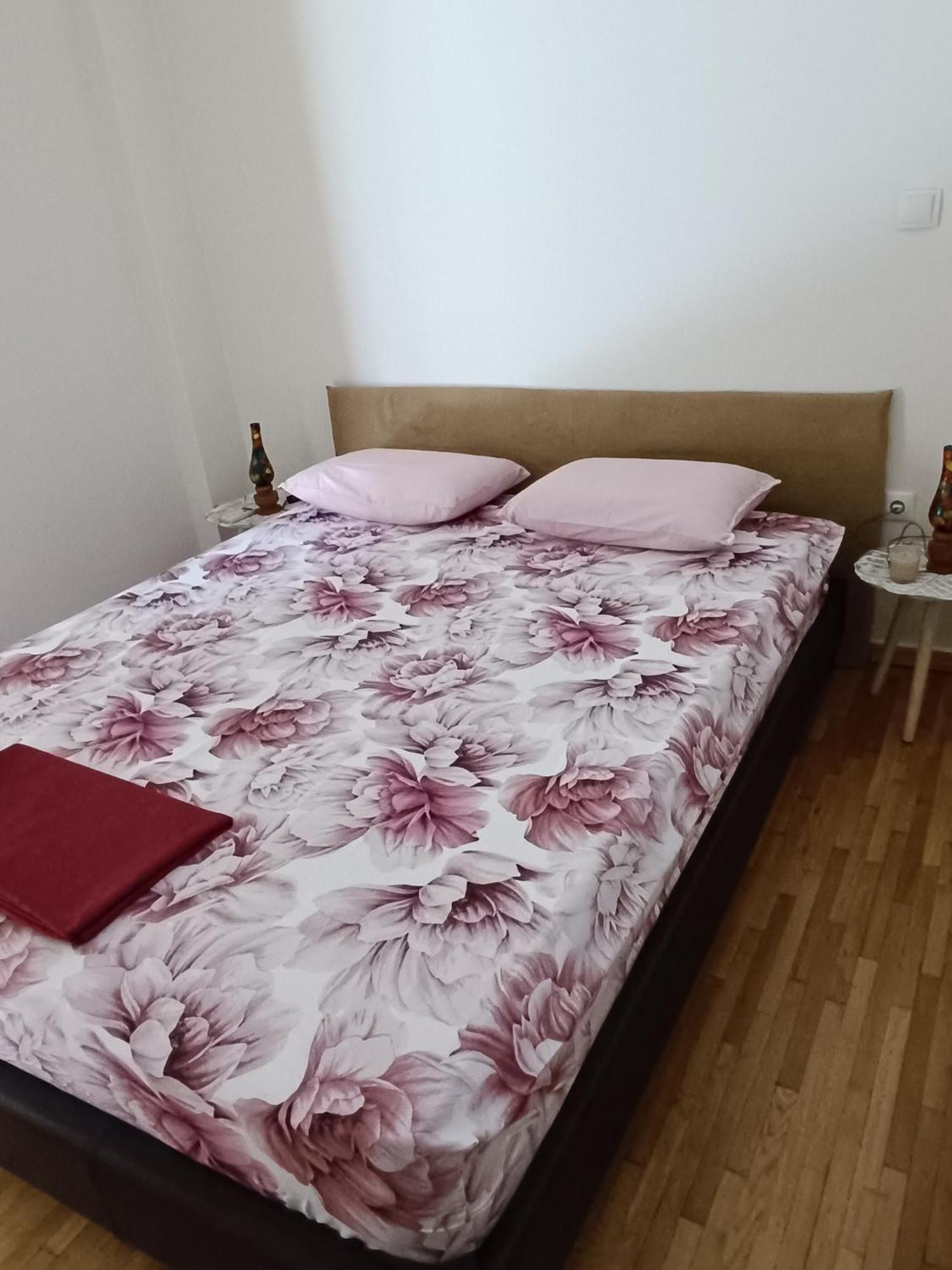Apartment Your *